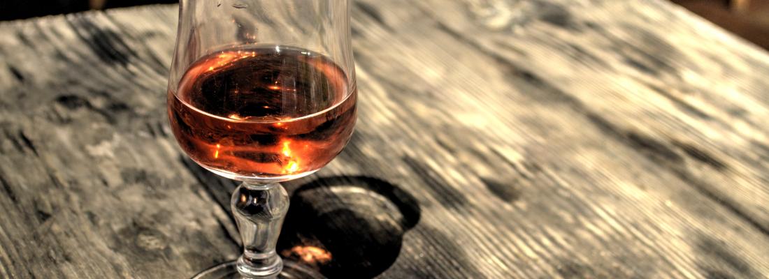 Cruzeiro no Douro com Degusta&ccedil;&atilde;o de Vinhos: Um Toque de Eleg&acirc;ncia