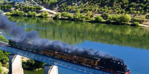 O DOURO E O COMBOIO HIST&Oacute;RICO